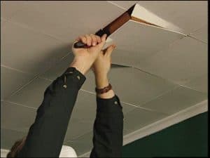 עבודה עם תקרה אקוסטית