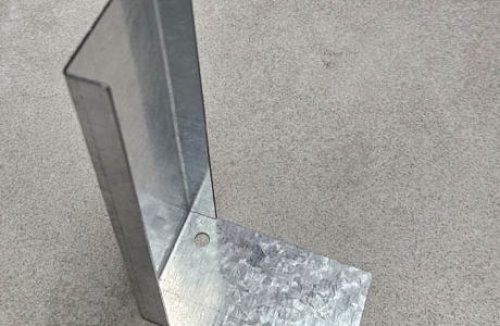 סנדל ייצוב משקוף לדלתות למניעת תזוזה וסדקים